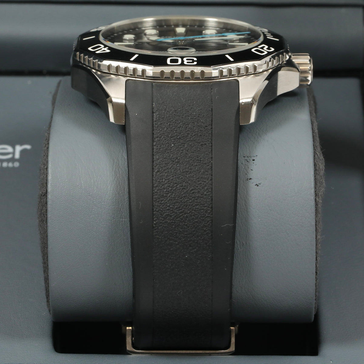 Tag Heuer Aquaracer Professional 300 Date 42mm